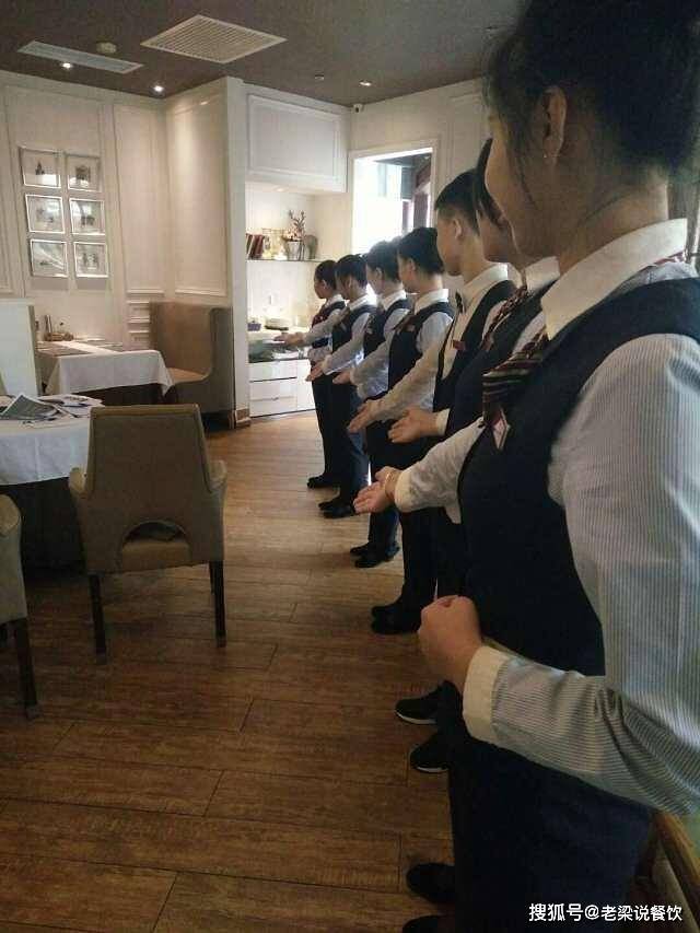 健康餐饮：如何打造爆款菜单！抓住年轻女性客群？