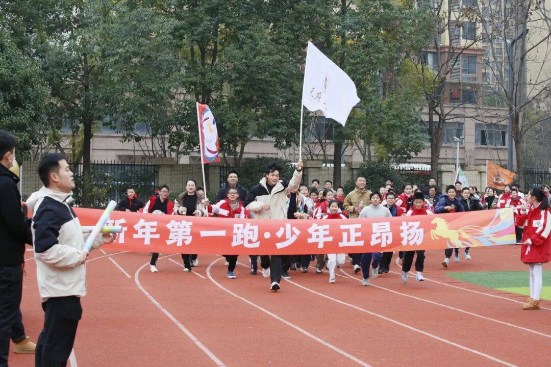 從“職業懵懂”到“商業實戰” 這所小學把職業體驗課程開進真實社會