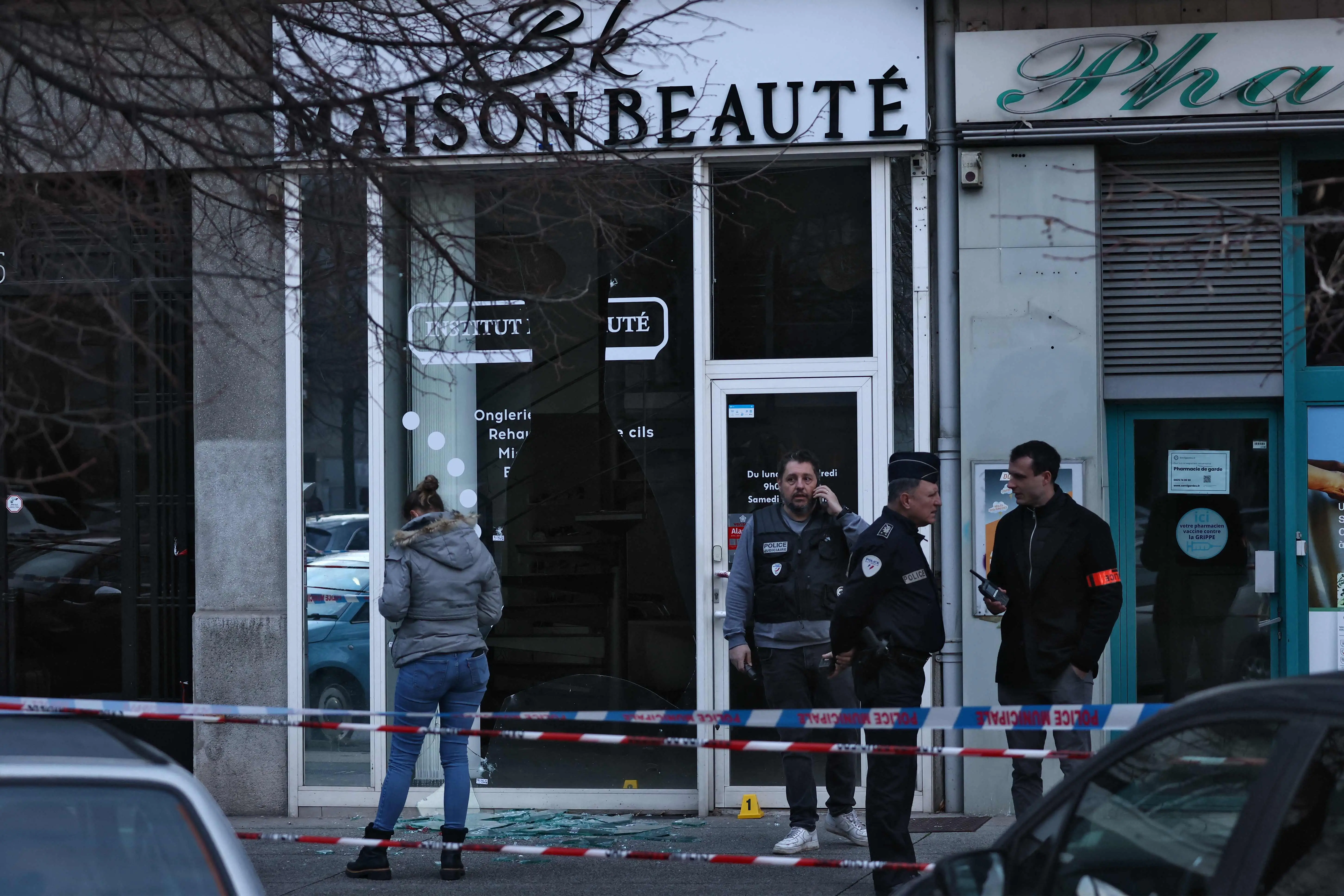 （外代一線）法國一美容院發生手榴彈爆炸致6人受傷