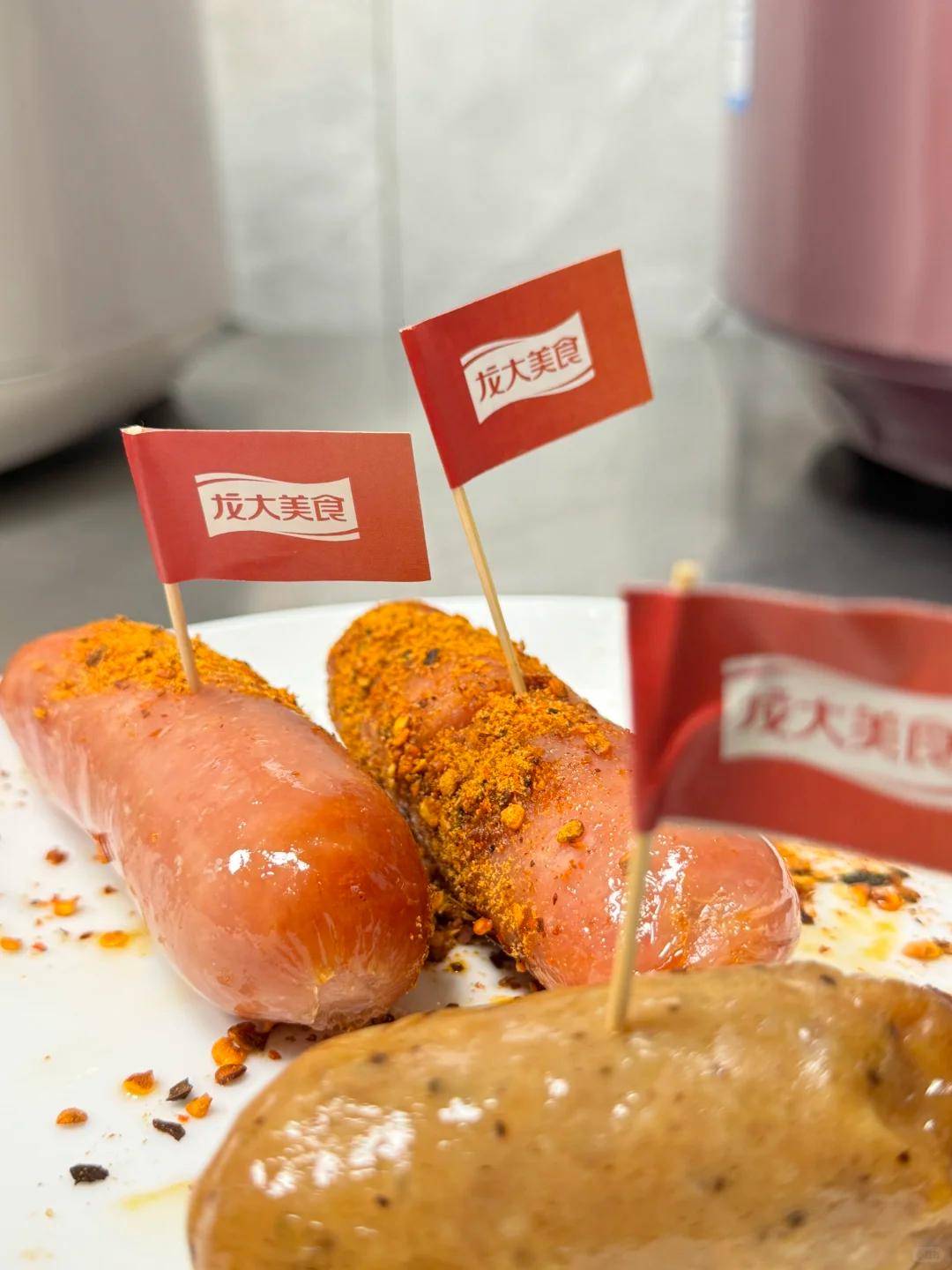 錢沒賺到，賬先亂套！龍大美食的“窟窿”有點大