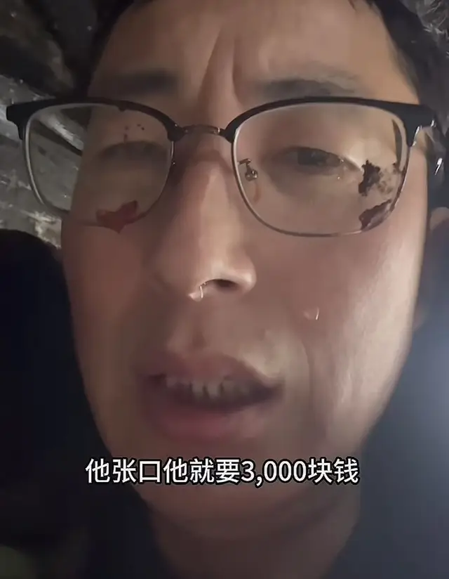 原創離春節還剩21天，廣東8歲女孩闖大禍，拆快遞氣哭，網友卻笑出淚