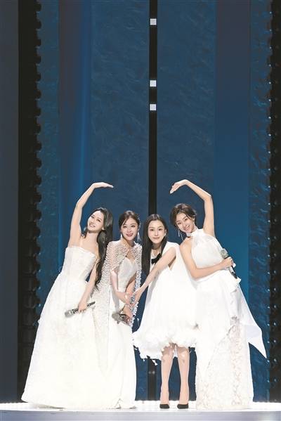 直播撞碎濾鏡《乘風2026》呈現更真實的女性群像